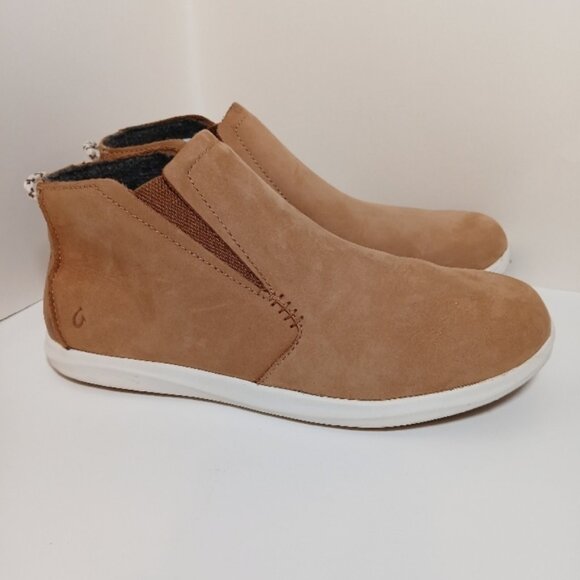 OluKai Tan and White Manu Hope Chukka Boots - Picture 5 of 11